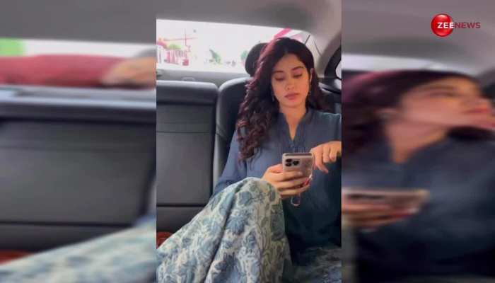 Janhvi Kapoor की कार का पीछा करते दिखे  Varun Dhawan, नहीं मिला कोई भाव