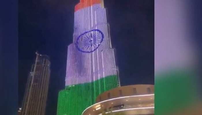 Burj khalifa video: ତ୍ରିରଙ୍ଗା ରଙ୍ଗରେ ଝଲିସି ଉଠିଲା ବୁର୍ଜ ଖଲିଫା, ଦେଖନ୍ତୁ ଭିଡ଼ିଓ । 