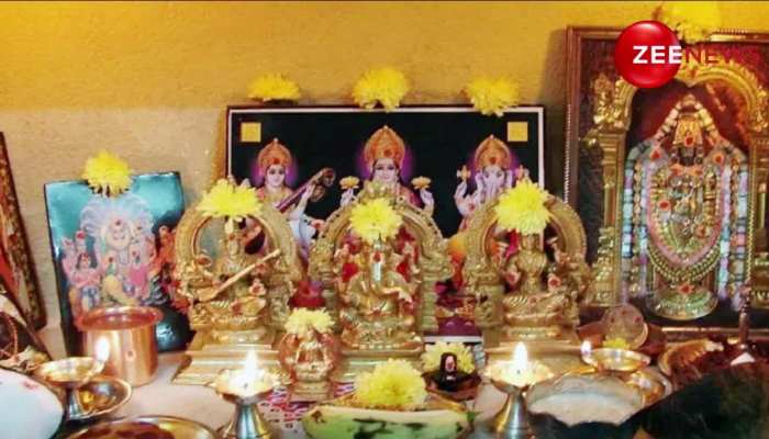 Puja Vidhi: पूजा के समय भूलकर भी न करें ये छोटी सी गलती, पुण्य नहीं पाप का बन जाएंगे भागीदार