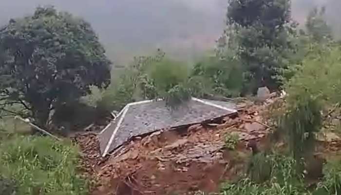 Shimla Landslide: शिमला में लैंडस्लाइड से पति-पत्नी मौत, सड़कें तालाब में तब्दील