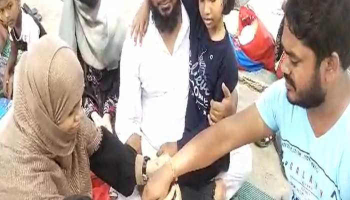 बाराबंकी जेल में हिंदू-मुस्लिम भाईयों के हाथों पर बहनों ने बांधी राखी
