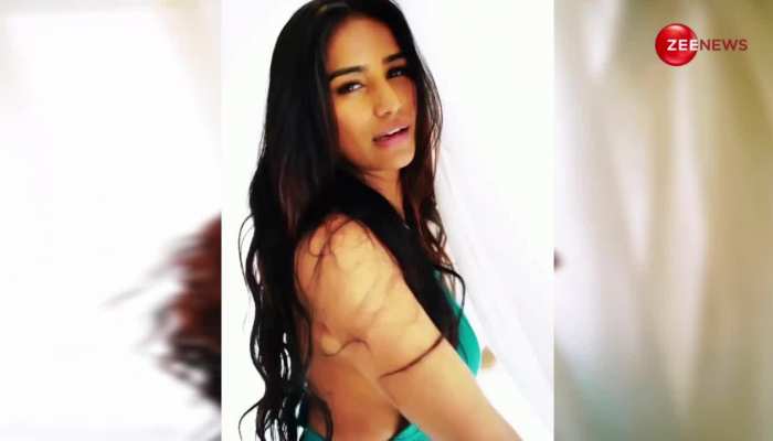 Poonam Pandey ने डीप नेक ड्रेस पहन दिखाए गजब के मूव्स, वीडियो देख ट्रोल्स बोले...