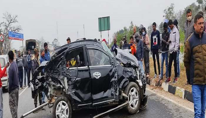 Road Accident: ଅଧାରହିଗଲା ମାନସିକ, ଦିଅଁଙ୍କୁ ଦେଖିବା ପୂର୍ବରୁ ଡକାଡକି ହୋଇ ଚାଲିଗଲେ ୪ଜଣ