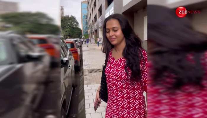 सिंपल और संस्कारी लुक में Tejasswi Prakash आईं नजर, बिना मेकअप के भी कम नहीं