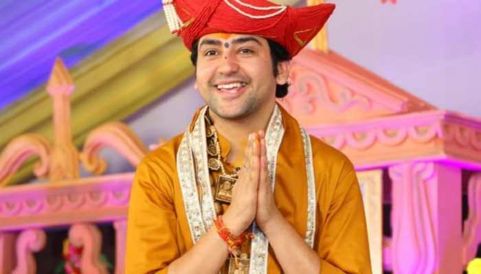 धीरेंद्र शास्त्री ने बताया कैसे जीतेंगे चुनाव, नेताओं को फॉलो करनी चाहिए ये टिप्स
