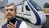 Vande Bharat Express: आज से वंदे भारत ट्रेन में होने जा रहा है बड़ा बदलाव, अश्विनी वैष्णव करने जा रहे हैं ये शुरुआत