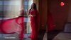लाल साड़ी में परफेक्ट ब्यूटी क्वीन लगीं Sonam Bajwa, अदाओं से सबको कर गईं कायल