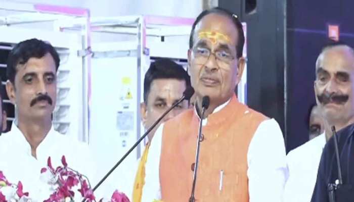 तारीखों के ऐलान से ठीक पहले फिर भावुक हुए CM Shivraj, चुनाव लड़ने को लेकर कही ये बात