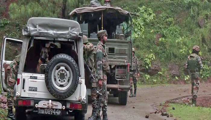 Kulgam Encounter: राजौरी के बाद कुलगाम में आतंकियों से मुठभेड़ जारी, ग्राउंड जीरो पर तीन आतंकियों की तलाश जारी