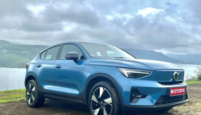 Volvo की इस SUV ने मचाया तहलका! लॉन्च के पहले महीने ही मिल गई इतनी बुकिंग