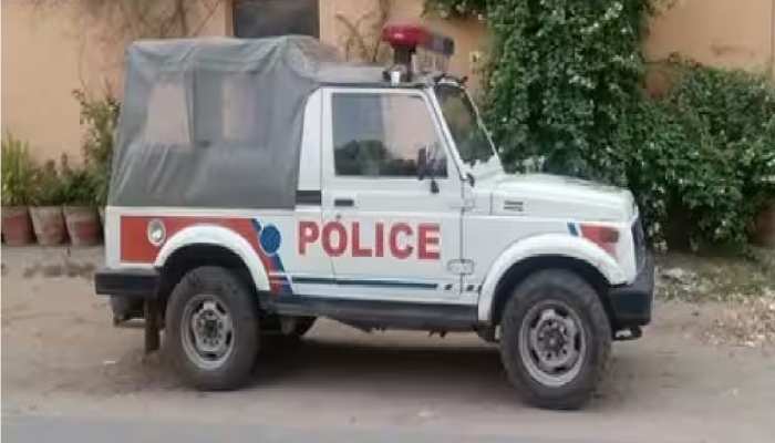 vaishali news criminals shot policeman during vehicle checking in Hajipur bihar police | Hajipur News: बिहार में बदमाशों का हौंसला बुलंद! हाजीपुर में वाहन चेकिंग के दौरान पुलिसवाले को ...
