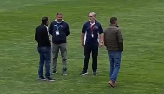 धर्मशाला में साउथ अफ्रीका-नीदरलैंड के मैच से पहले अधिकारी ने किया स्टेडियम का दौरा