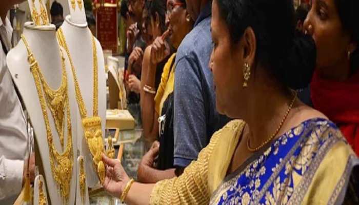 Gold Price Today: दिवाली से पहले सोना महंगा, जानिए 10 ग्राम सोने का भाव