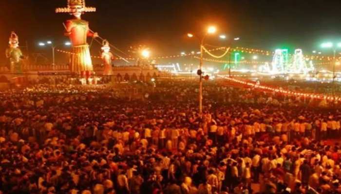 श्री राम मंदिर प्रन्यास ने निकाला शोभा यात्रा, रावण और  कुंभकरण के पुतलों का किया दह