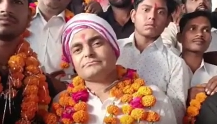 MP BJP State Minister Nandram Kushwaha resigned bjp announce to contest independent from niwari vidhan sabha । MP Chunav में BJP को झटके पे झटका, राज्यमंत्री का इस्तीफा, चंदा इकट्ठा कर लड़ेंगे
