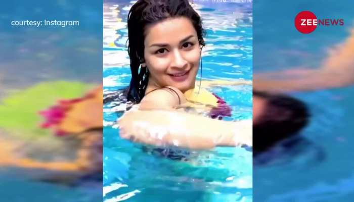 जलपरी बनकर पानी में उतर गईं Avneet Kaur, हॉट वीडियो देख फैंस के दिल पर चलीं छुरियां!