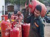 LPG Subsidy: चुनावों से पहले बड़ी राहत देने की तैयारी में सरकार, सब्सिडी बढ़ाएगी