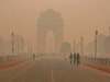 Delhi Air Pollution: दिल्ली में कैसी है आज एयर क्वालिटी? नोएडा में कम हुआ AQI