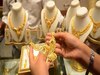 Gold-Silver Price: शादी सीजन में क्यों बढ़ रहे गोल्ड के रेट्स? चांदी का भी बढ़ा भाव