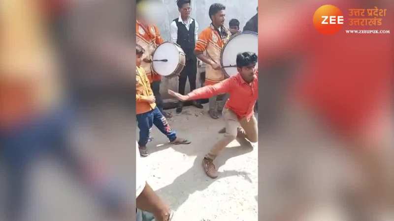 NAGIN Viral Video DANCE: खुद को डंसने वाला डांस, वीडियो देख नहीं रोक पाएंगे हंसी