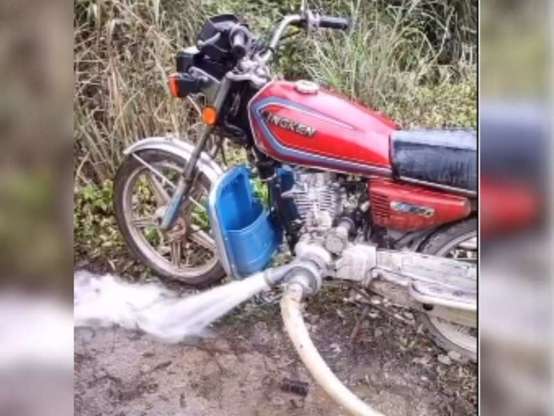 Desi Jugaad: गांव का ये देसी जुगाड़ शहर वालों के लिए वरदान से कम नहीं, Viral Video Desi Jugaad: गांव का ये देसी जुगाड़ शहर वालों के लिए वरदान से कम नहीं, Viral Video