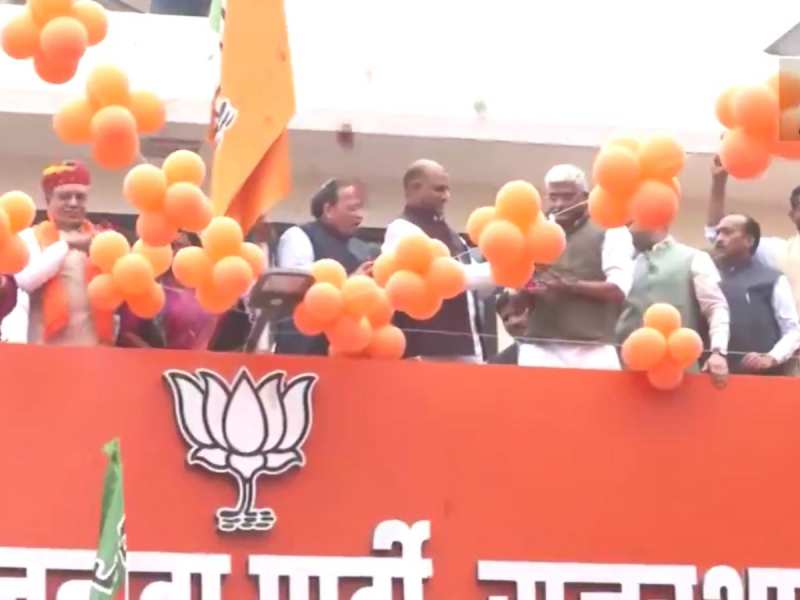 Rajasthan Election: जीत का जश्न! ढोल की थाप पर थिरके BJP अध्यक्ष सीपी जोशी और केंद्रीय मंत्री गजेंद्र सिंह शेखावत Rajasthan Election: जीत का जश्न! ढोल की थाप पर थिरके BJP अध्यक्ष सीपी जोशी और केंद्रीय मंत्री गजेंद्र सिंह शेखावत