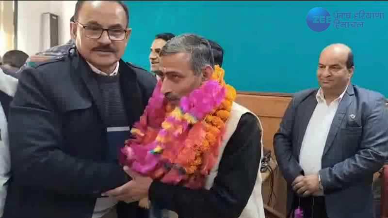 Solan News: रोशन ठाकुर को सर्वसम्मति से चुना गया एपीएमसी सोलन का अध्यक्ष Solan News: रोशन ठाकुर को सर्वसम्मति से चुना गया एपीएमसी सोलन का अध्यक्ष