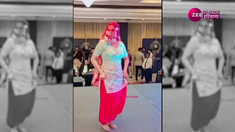 Sapna choudhary video: स्टेज पर सपना चौधरी ने जमकर लचकाई पतली कमर, पब्लिक का हुआ बुरा हाल Sapna choudhary video: स्टेज पर सपना चौधरी ने जमकर लचकाई पतली कमर, पब्लिक का हुआ बुरा हाल