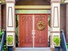 Vastu For Main Door: घर के मेन गेट पर लगा लें इस पौधे की जड़, बरसेगा अपार धन