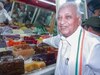 सड़कों पर टहलते दिखे केरल के राज्यपाल; CM ने बोला हमला, कहा- 'गवर्नर को हटाने के लिए..'