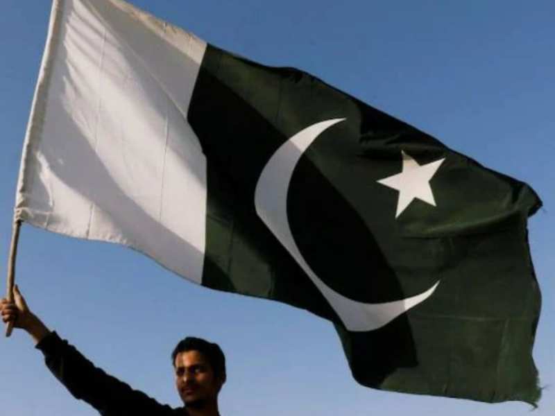 राजनीतिक अस्थिरता, इकोनॉमी की टूटी कमर, बुरी मार झेल रहा है पाकिस्तान