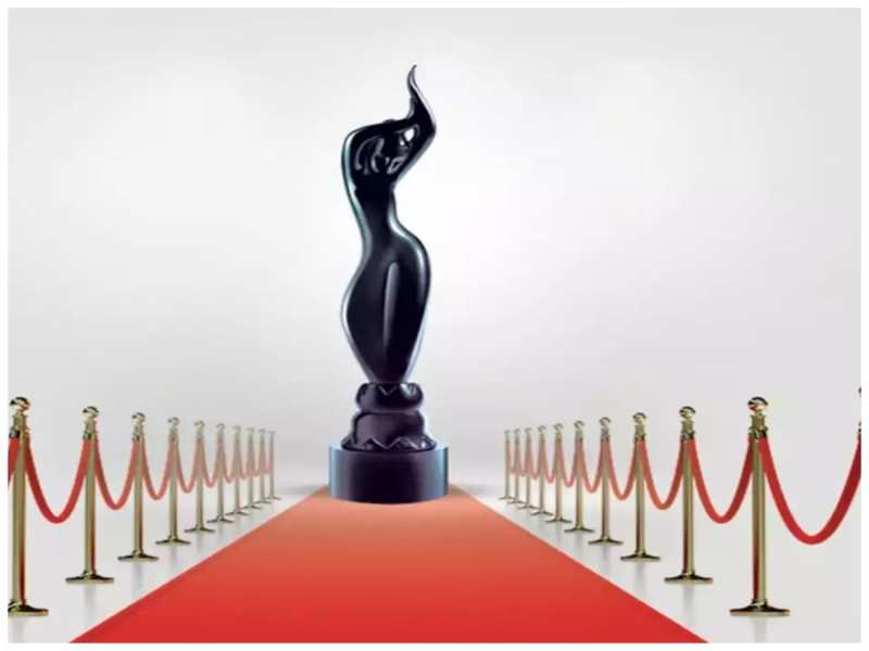 फिल्मफेयर अवार्ड के लिए आपस में ही भीड़ेंगी शाहरुख़ खान की ये दो फ़िल्मे