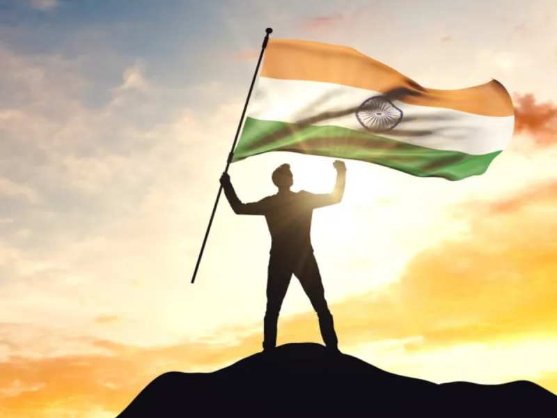 Republic Day Shayari: गणतंत्र दिवस पर आप भी शेयर करें ये टॉप 10 शायरी