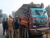 Budaun Accident: पहले कैंटर और फिर रोडवेज बस से जा टकराई स्कूली वैन, दो बच्चों समेत तीन की मौत