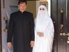 Pakistan News: बढ़ती जा रही मुश्किलें, बीवी समेत इमरान खान को 14 साल की जेल