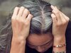 Cause Of Grey Hair: क्यों समय से पहले बूढ़े हो रहे युवा? ये दो चीजें बन रही बड़ी वजह