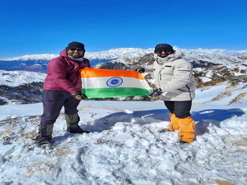  झालावाड़ के अक्षय जैन और चिराग यादव ने 12598 फीट ऊंची चोटी पर फहराया तिरंगा