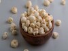 Makhana Benefits: इन पांच चीजों में लाजवाब चीज है मखाना, जानें फायदे