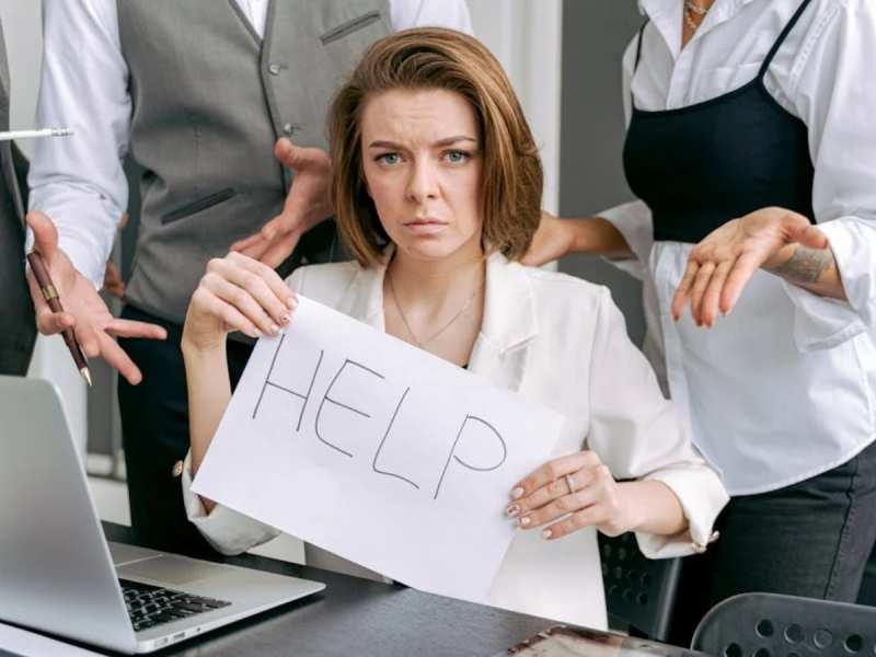 Survey: कार्यस्थल पर वेतन और जेंडर को लेकर महिलाओं के साथ होता है भेदभाव, नई रिपोर्ट में हुआ खुलासा 