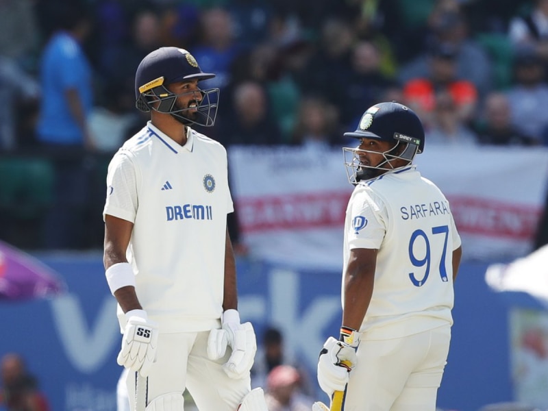 IND vs ENG: रोहित-गिल के बाद सरफराज ने इंग्लैंड के गेंदबाजों को धोया, जानें दूसरे दिन का हाल