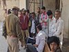 नौकरी नहीं मिलने से हताश युवक ने ट्रेन के आगे लगा दी छलांग.