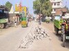 Dholpur News: बाड़ी में मिट्टी डालकर सड़क को गड्ढामुक्त करने की औपचारिकता निभा रहा विभाग