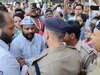 Pandav Nagar Rape Case: AAP ने 4 साल की बच्ची से रेप के विरोध में किया प्रदर्शन, एडीशन DCP को सौंपा ज्ञापन