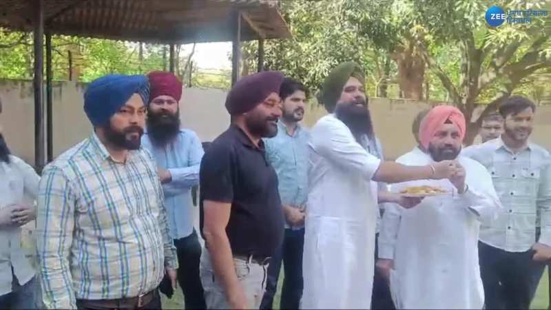 Sanjay Singh Bail: SC ਨੇ ਸੰਜੇ ਸਿੰਘ ਦਿੱਤੀ ਜ਼ਮਾਨਤ, AAP ਆਗੂ ਨੇ ਇੱਕ ਦੂਜੇ ਦਾ ਮੂੰਹ ਮਿੱਠਾ ਕਰਵਾਇਆ