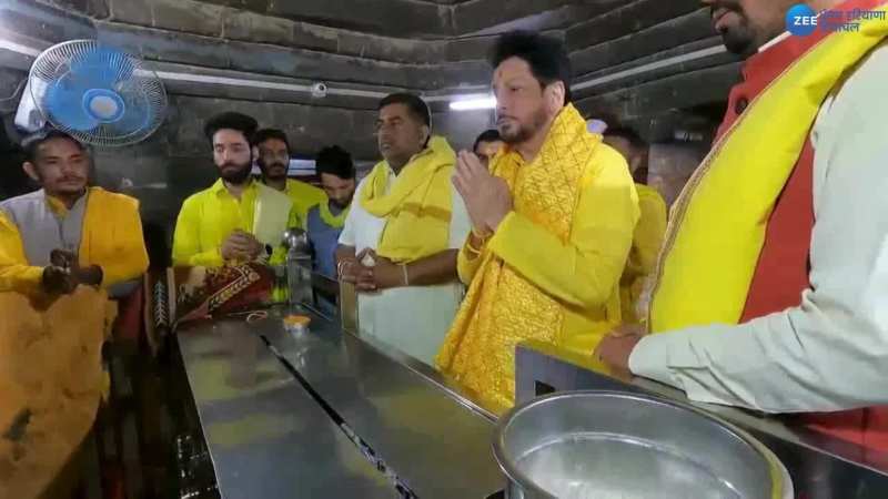  Gurdas Mann: ਗਾਇਕ ਗੁਰਦਾਸ ਮਾਨ ਨੇ ਆਪਣੀ ਪਤਨੀ ਨਾਲ ਸ੍ਰੀ ਬਗਲਾਮੁਖੀ ਮੰਦਿਰ ਵਿੱਚ ਮੱਥਾ ਟੇਕਿਆ