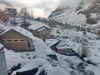 Himachal Weather: अप्रैल के महीने में हिमाचल में पड़ रही ठंड, बारिश को लेकर अलर्ट जारी