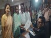झामुमो प्रत्याशी जोबा मांझी ने किया नामांकन पर्चा दाखिल