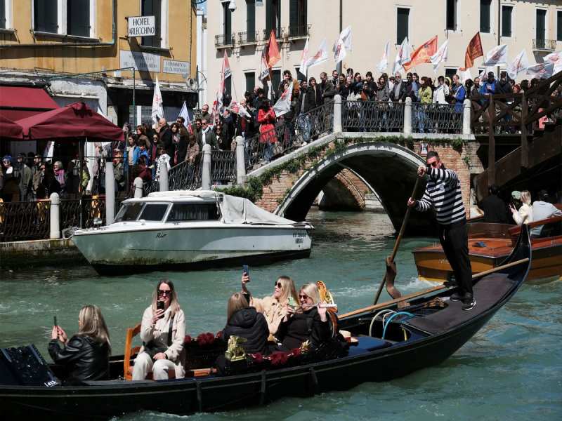 worlds first city to start payment system for tourists Visit Venice in just 450 Rs entry fee