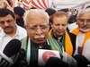 Jhajjar News: राहुल गांधी को 'संस्कार' सिखा रहे मनोहर लाल ने खुद केजरीवाल पर कर दी अमर्यादित टिप्पणी