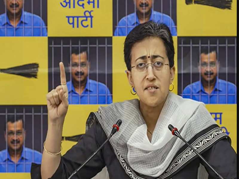 AAP के 'कैंपेन सॉन्ग' पर इलेक्शन कमीशन ने लगाई रोक; देश का लोकतंत्र खतरे में: आतिशी